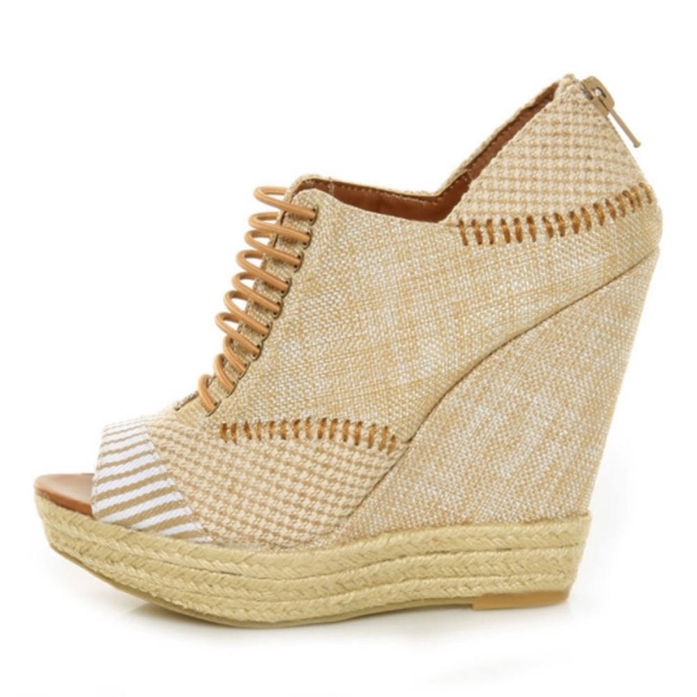 Chinese laundry wedges 👠👠 size 8